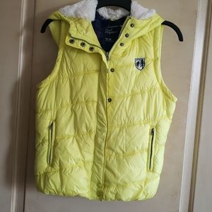 American Eagle puffer vest